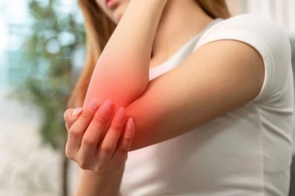 Tenisçi Dirseği Sadece Sporcularda mı Olur?