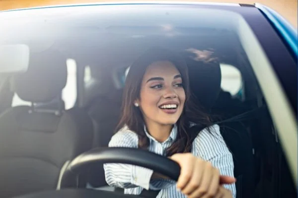 Araba Kullanırken Bel Ağrısı Çekmemek İçin Uzman İpuçları