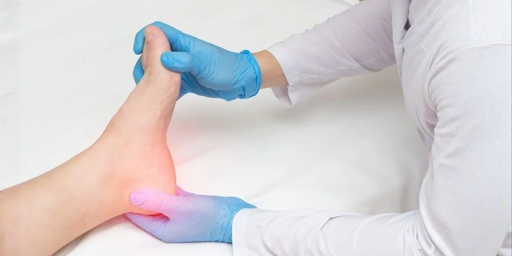 ESWT (Şok Dalga Tedavisi) ile Topuk Dikenine Çözüm!