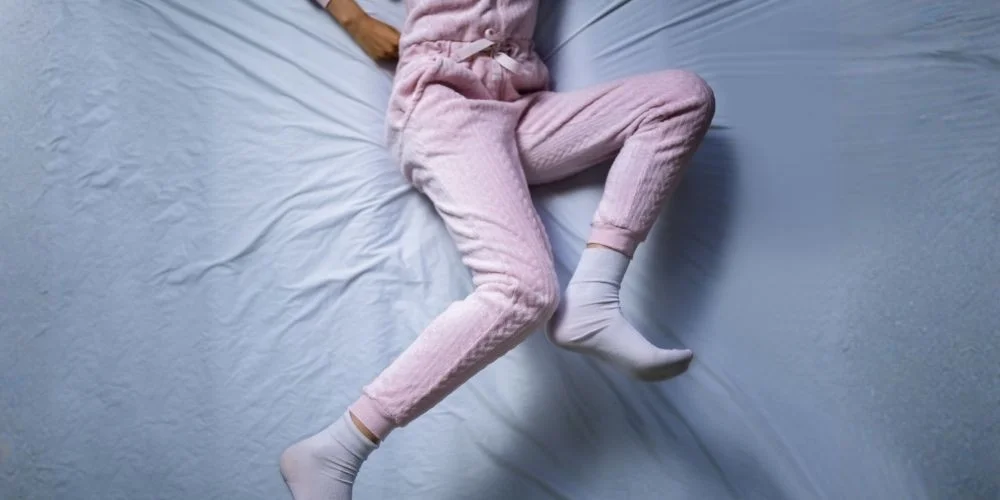 Huzursuz Bacak Sendromu İçin Fizyoterapi Çözümleri: Ağrıları Hafifletin, Uyku Kalitenizi Artırın!